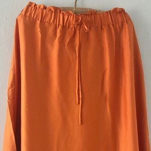 NWT Skirt - Ann Taylor - Elastic Smocked Waist Midi Skirt - Size L Large - NEW